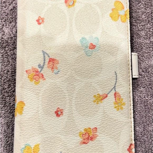 Coach IPhone 13pro max case. - Picture 2 of 6